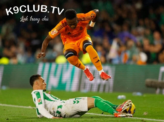 Vinicius Jr – Người hùng bất đắc dĩ